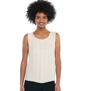 !!NWT!! Petite Sleeveless Pearl Trimmed Blouse